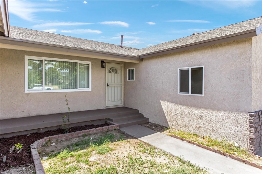 247 Grant Street Rialto, CA 92376 - Photo 5 of 40