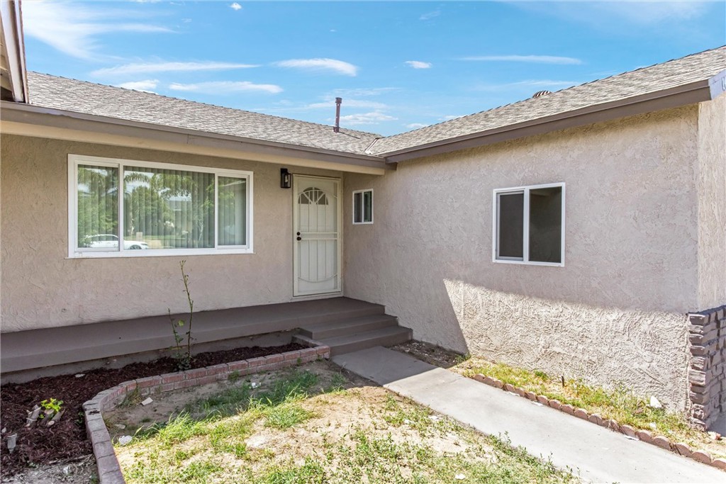 247 Grant Street Rialto, CA 92376 - Photo 5 of 40