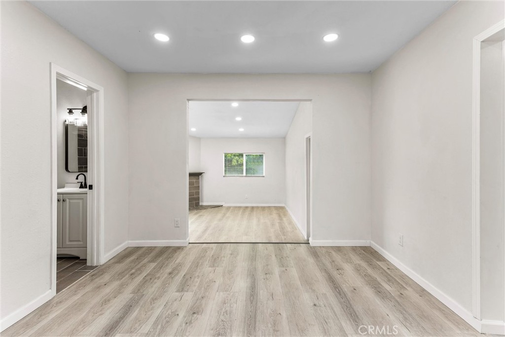 247 Grant Street Rialto, CA 92376 - Photo 8 of 40 Dining room