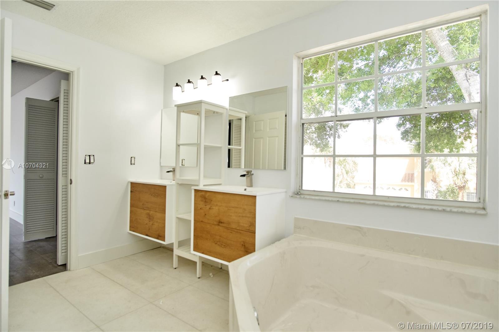 10646 Wheelhouse Circle Boca Raton, FL 33428 - Photo 27 of 34 MASTER BATHROOM