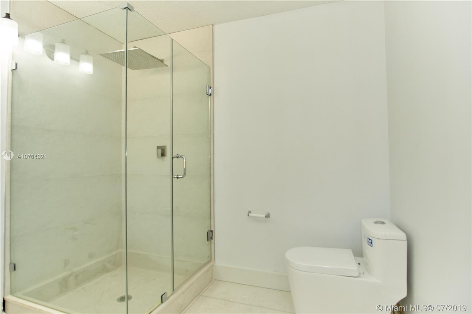 10646 Wheelhouse Circle Boca Raton, FL 33428 - Photo 29 of 34 MASTER BATHROOM