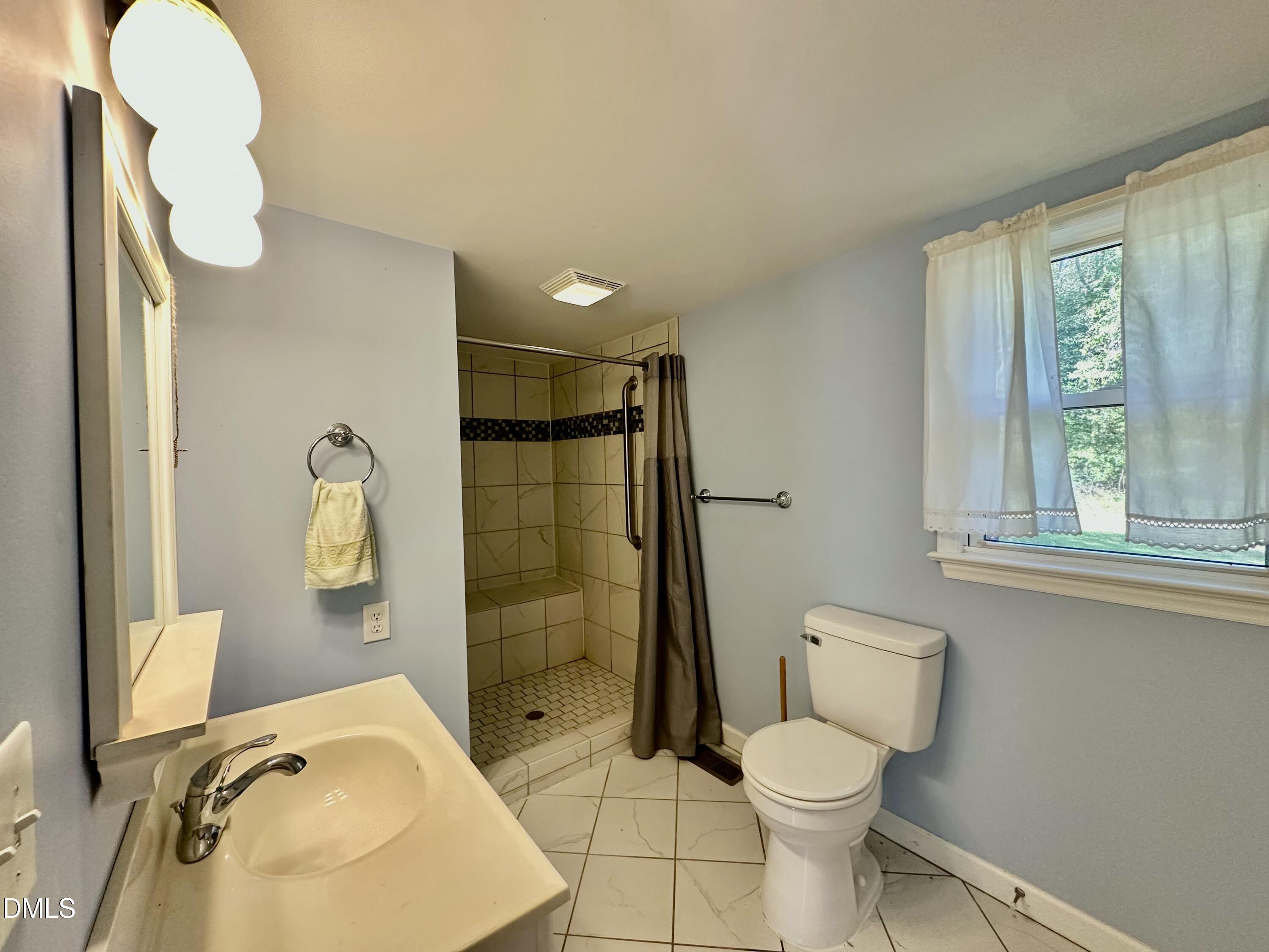 1257 Ridge Road Roxboro, NC 27573 - Photo 11 of 17 IMG_2655