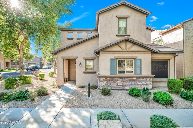 $405,000 | 3702 West Mccauley Court, Phoenix, AZ 85086