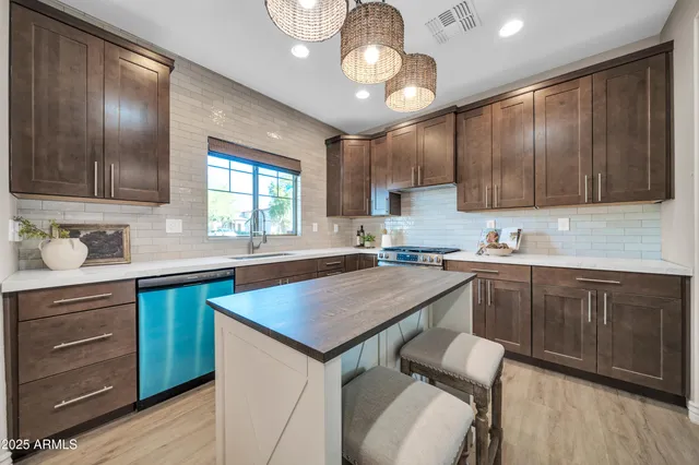 $405,000 | 3702 West Mccauley Court, Phoenix, AZ 85086