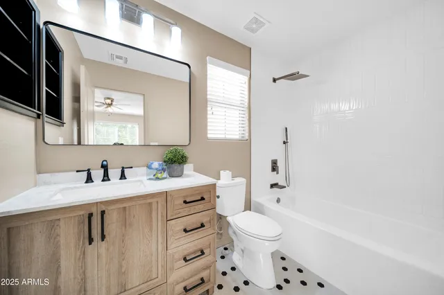 $405,000 | 3702 West Mccauley Court, Phoenix, AZ 85086