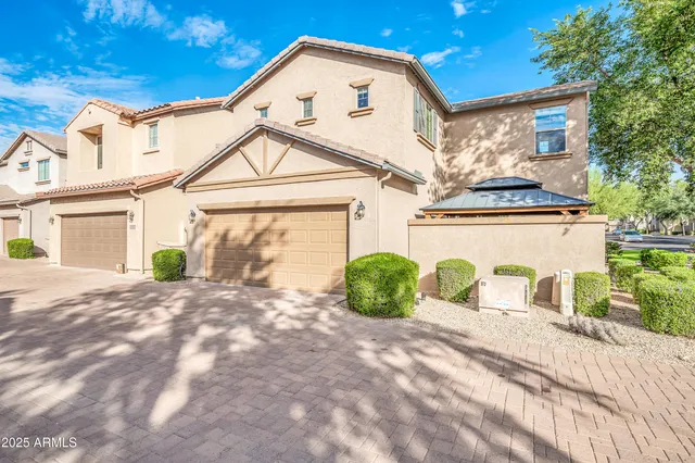$405,000 | 3702 West Mccauley Court, Phoenix, AZ 85086