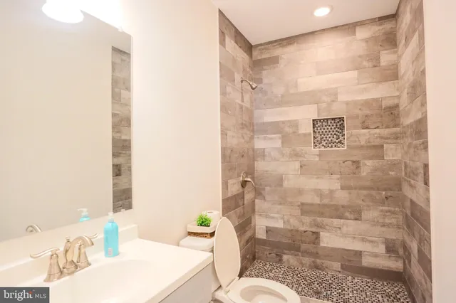 $2,338,990 | 7313 Byrneley Lane, Annandale, VA 22003