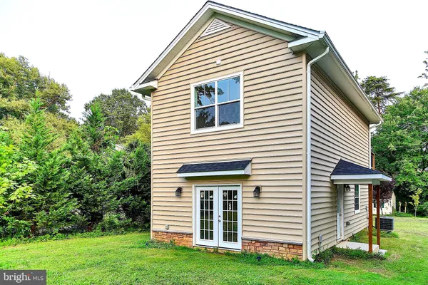 $2,199,000 | 7313 Byrneley Lane, Annandale, VA 22003