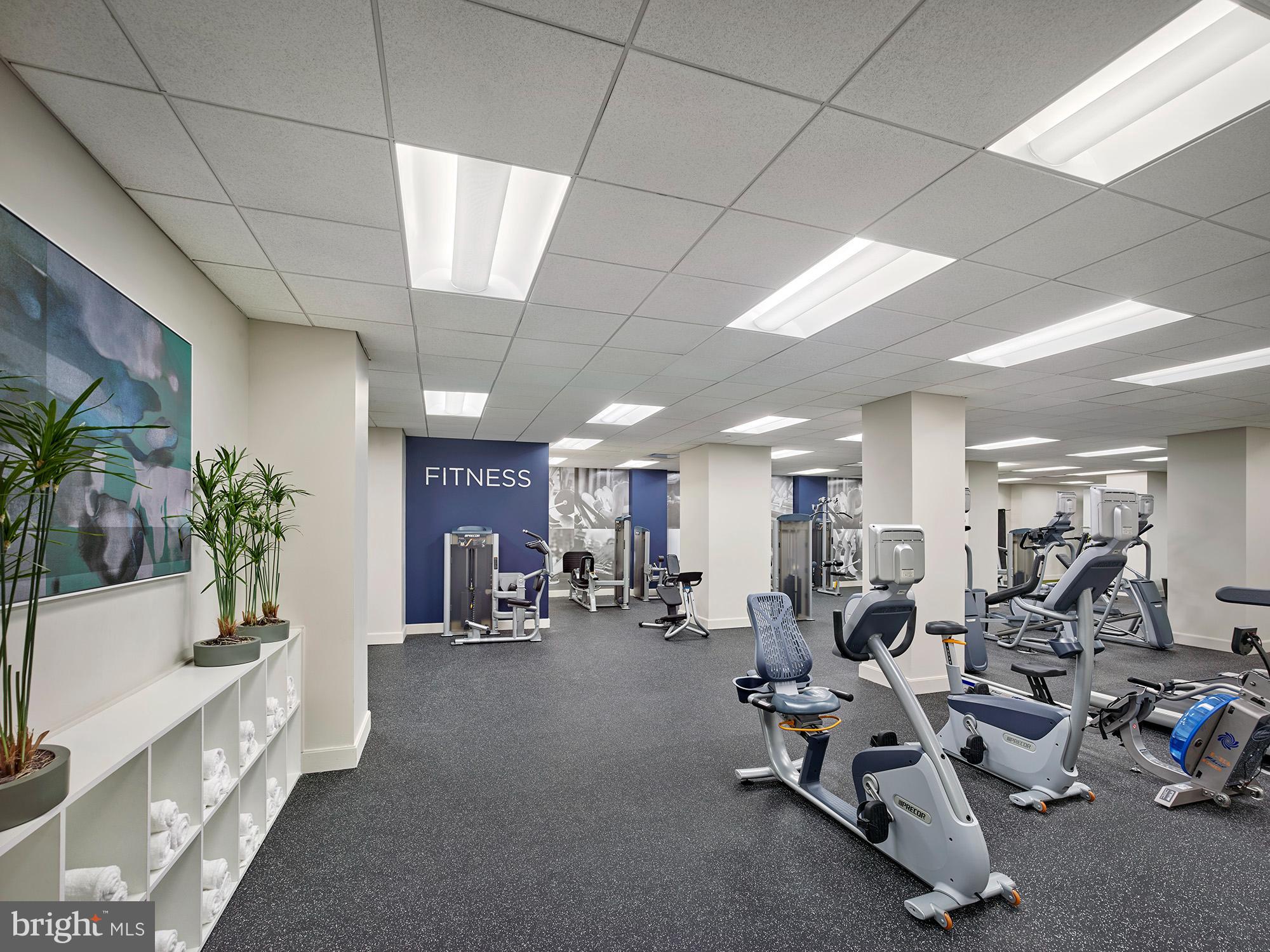 875 Sansom Street, Unit 925 Philadelphia, PA 19107 - Photo 24 of 35 a view of a room with gym equipment