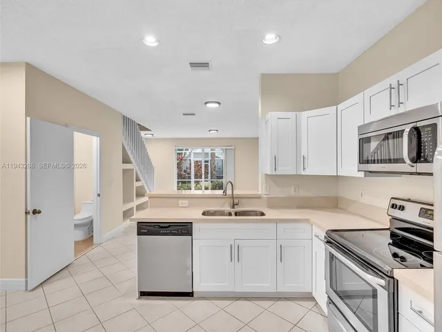 $2,800 | 3932 San Simeon Lane, Unit 3932, Weston, FL 33331