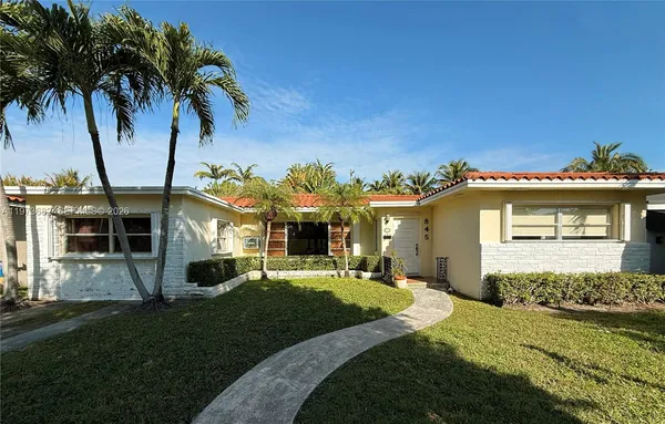 $4,300 | 845 Fairway Drive, Miami Beach, FL 33141