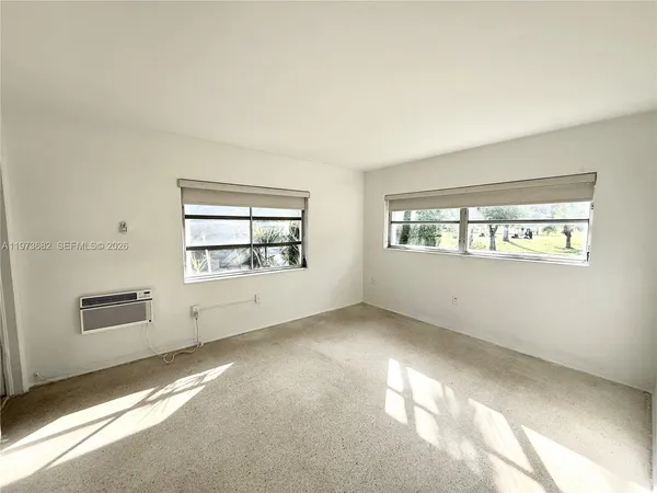 $4,300 | 845 Fairway Drive, Miami Beach, FL 33141