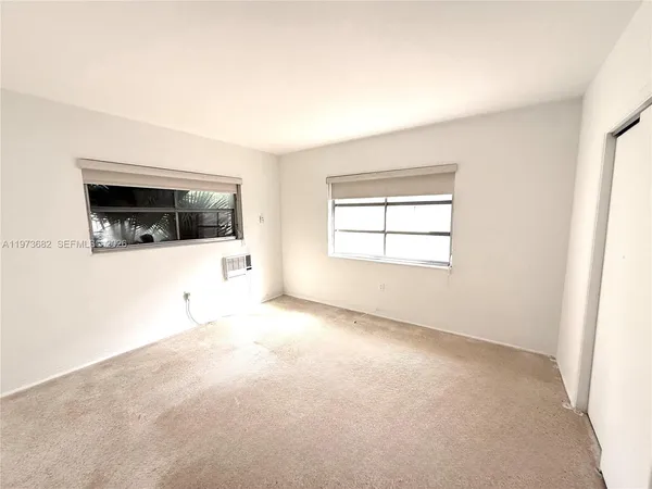 $4,300 | 845 Fairway Drive, Miami Beach, FL 33141