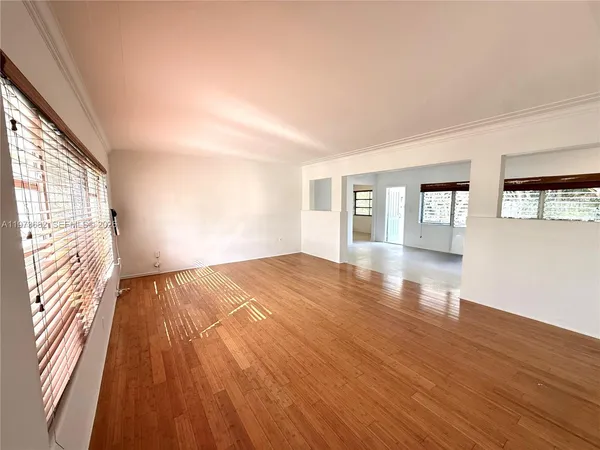 $4,300 | 845 Fairway Drive, Miami Beach, FL 33141