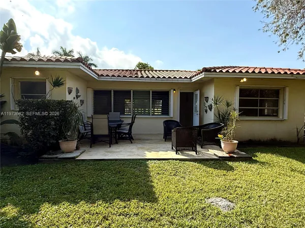 $4,300 | 845 Fairway Drive, Miami Beach, FL 33141