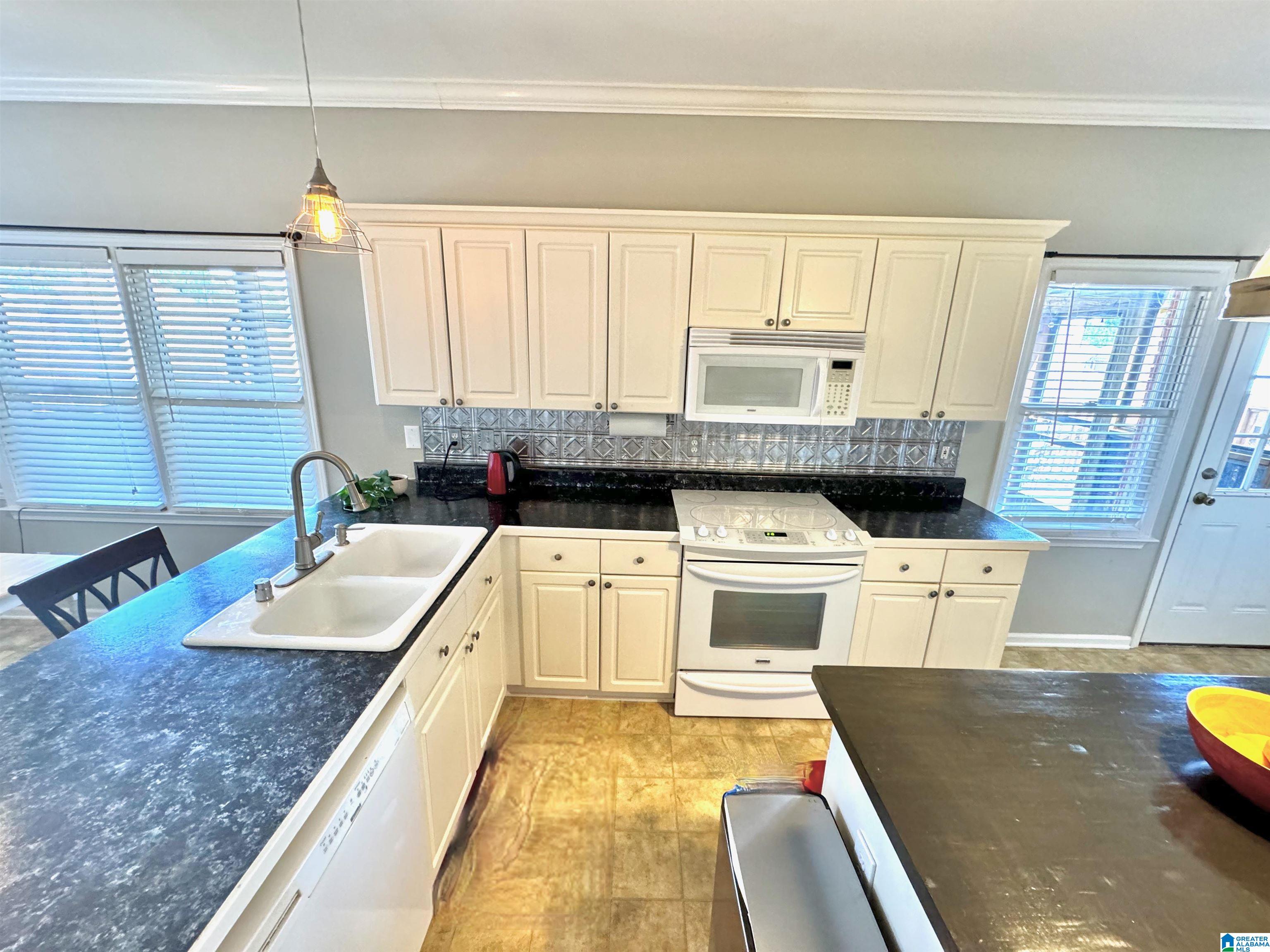 1137 Al Seier Road Birmingham, AL 35226 - Photo 10 of 32