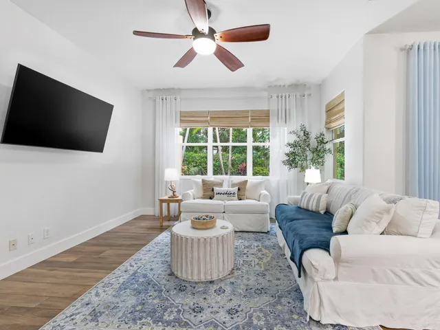 $489,000 | 125 Barefoot Cove, Hypoluxo, FL 33462