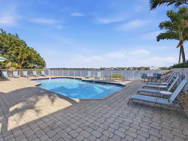 $489,000 | 125 Barefoot Cove, Hypoluxo, FL 33462