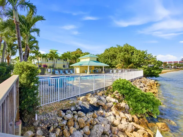 $489,000 | 125 Barefoot Cove, Hypoluxo, FL 33462