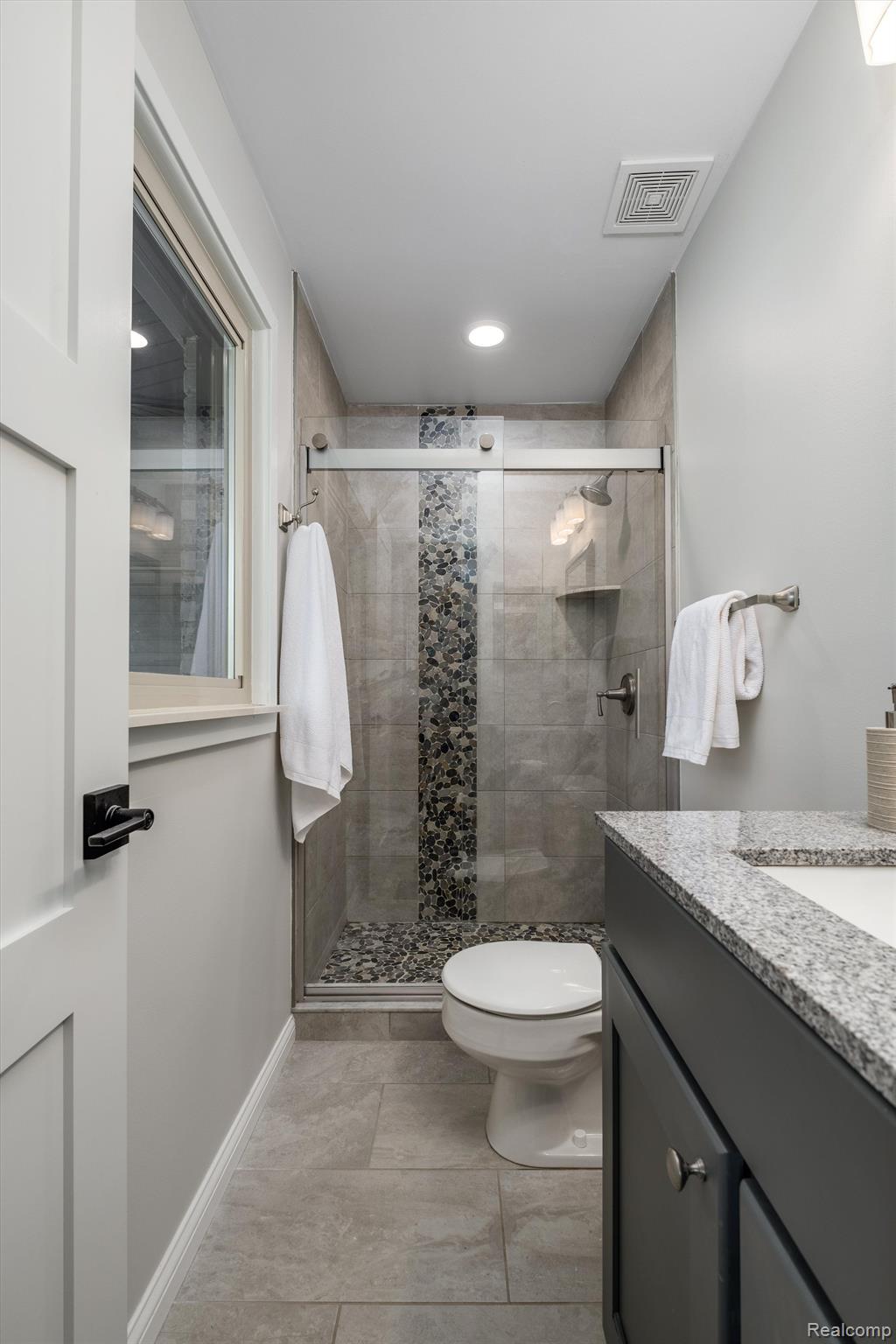 5791 Burnham Road Bloomfield Hills, MI 48302 - Photo 20 of 33 Primary Bathroom