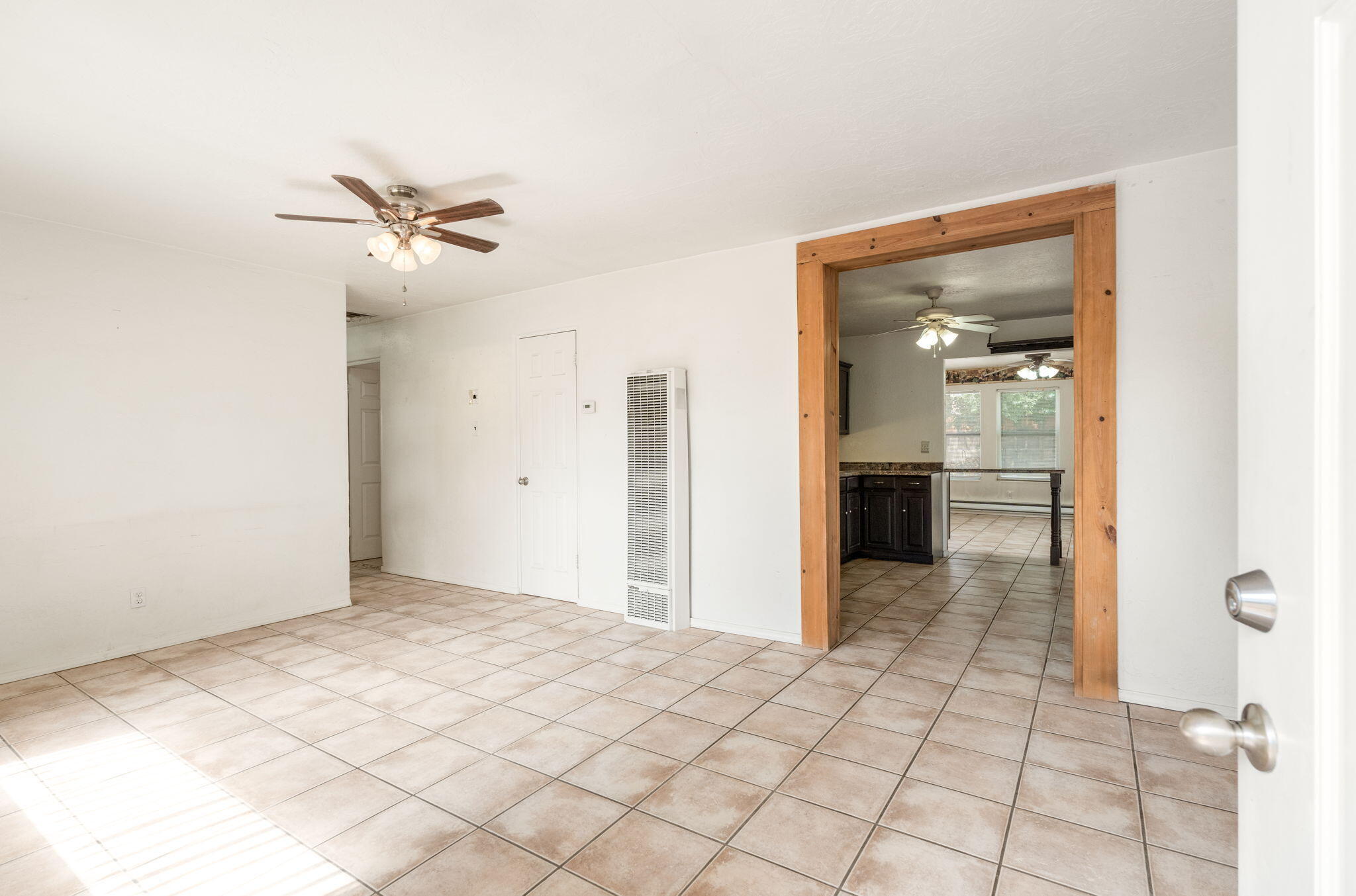 8909 Shoshone Road Northeast Albuquerque, NM 87111 - Photo 4 of 35 Gallery Image 4