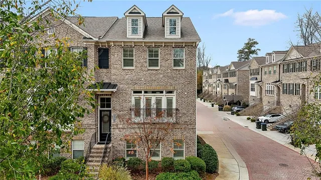 $684,900 | 3715 Benton Lane, Chamblee, GA 30341