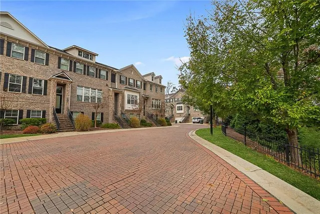 $684,900 | 3715 Benton Lane, Chamblee, GA 30341