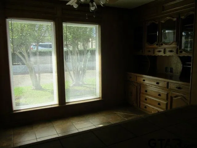 $3,500 | 401 Woodland Hills Drive, Tyler, TX 75701