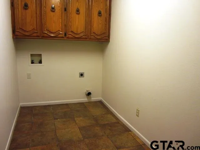 $3,500 | 401 Woodland Hills Drive, Tyler, TX 75701