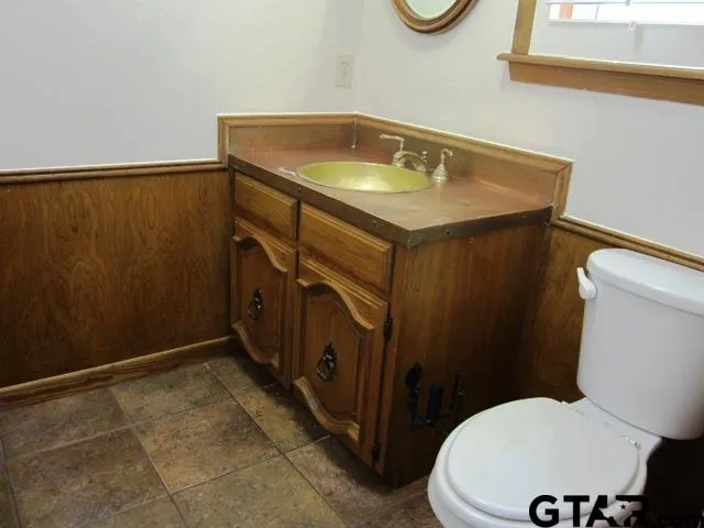 $3,500 | 401 Woodland Hills Drive, Tyler, TX 75701