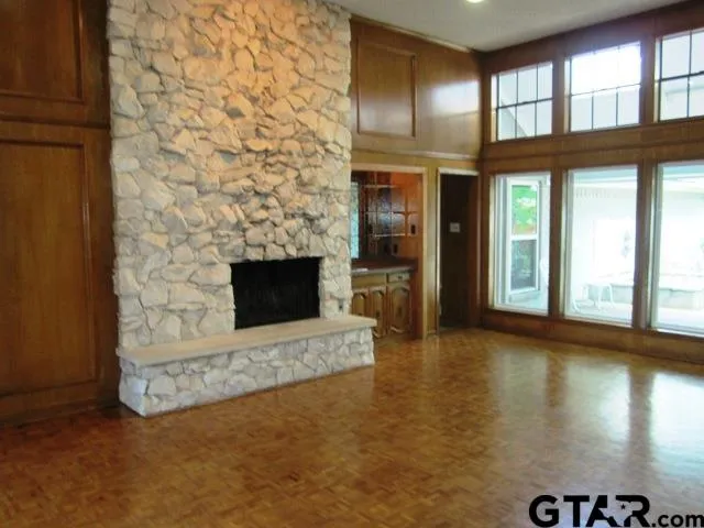 $3,500 | 401 Woodland Hills Drive, Tyler, TX 75701