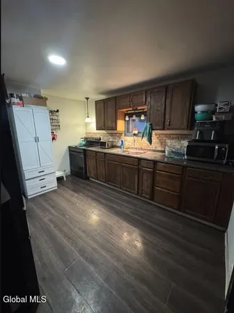 $239,000 | 348 Gardinier Street, Rotterdam, NY 12306