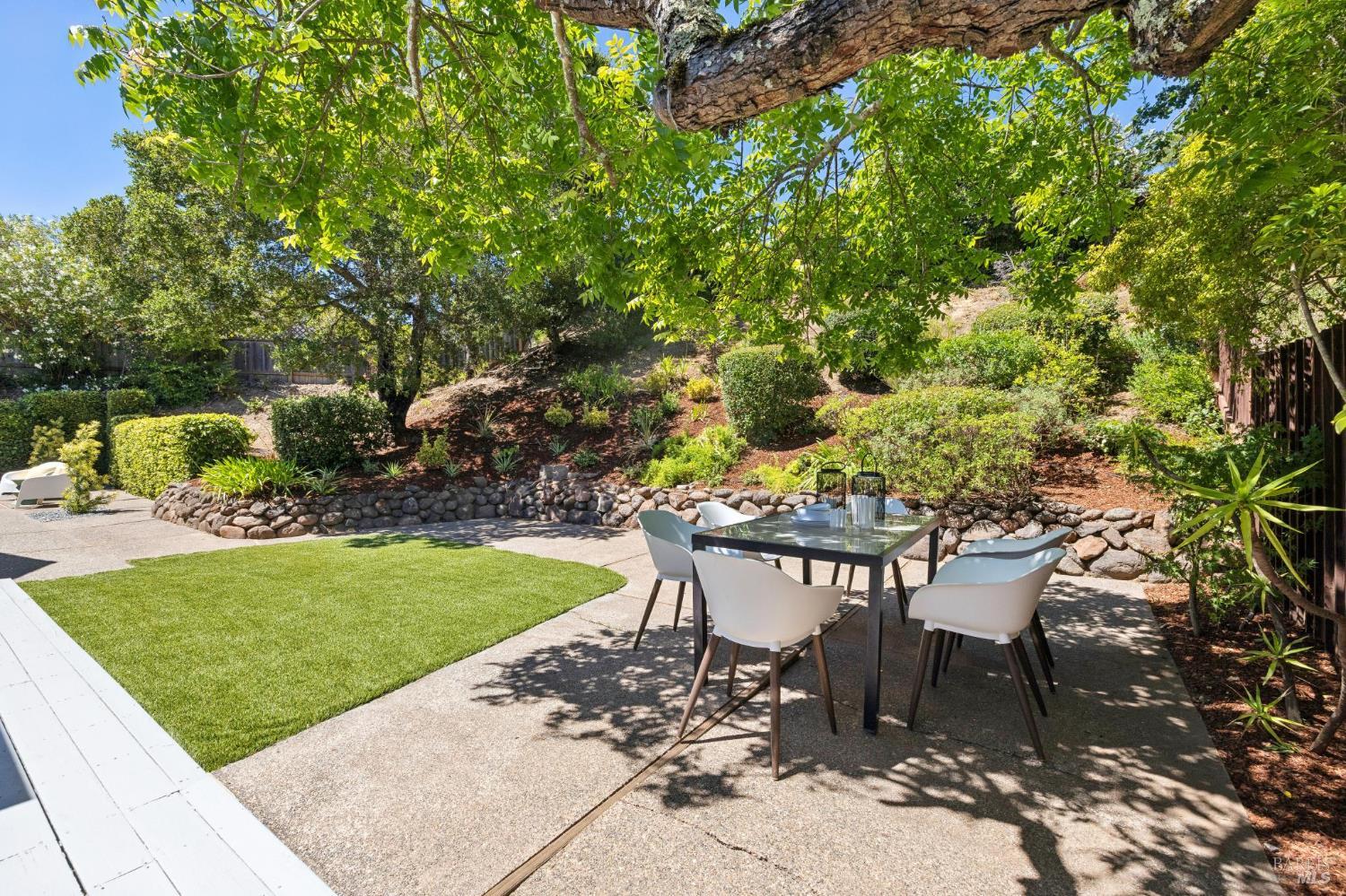24 Mount Diablo Circle San Rafael, CA 94903 - Photo 5 of 72