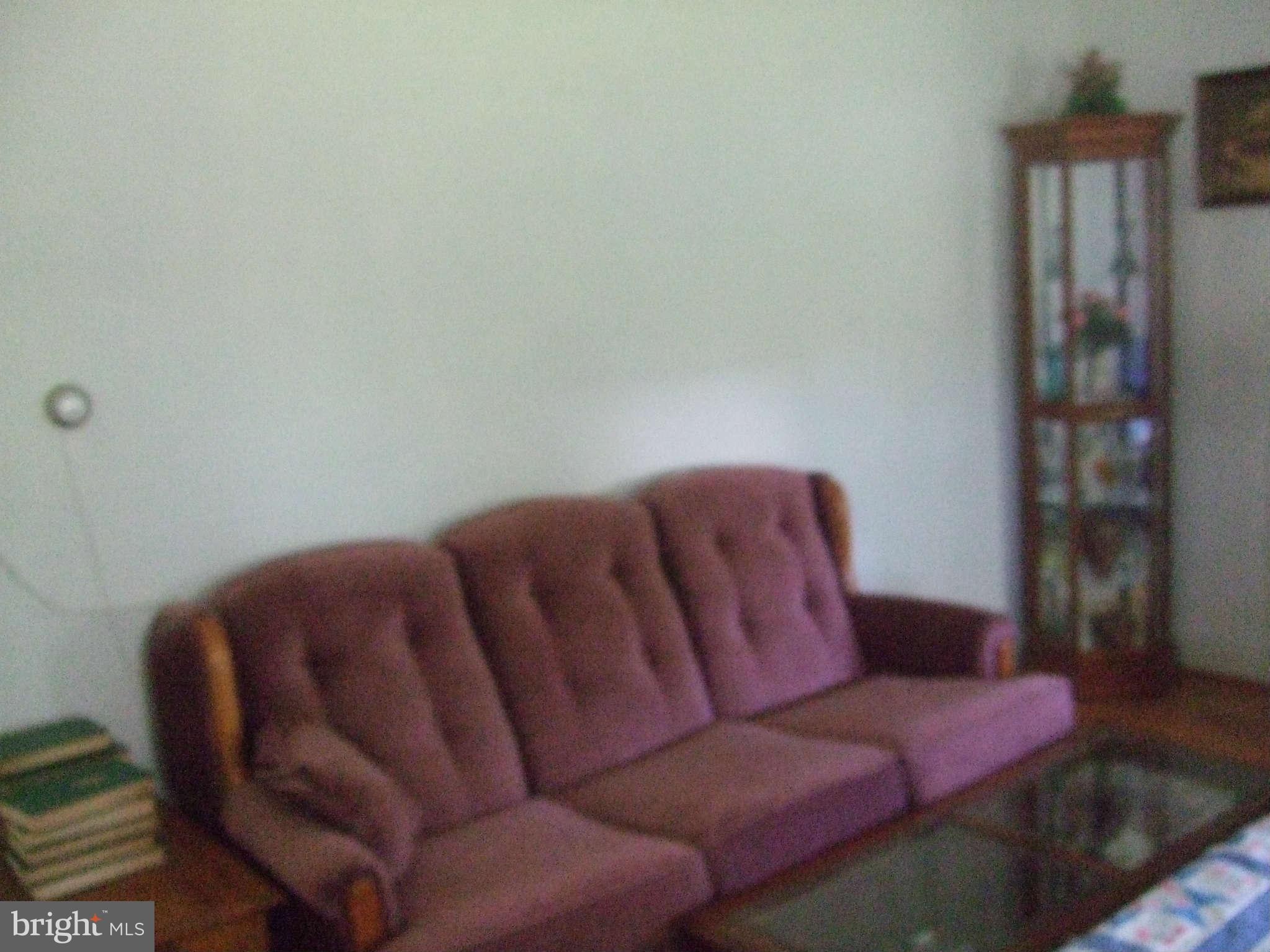 2644 Old Washington Road Westminster, MD 21157 - Photo 14 of 24 Living Room