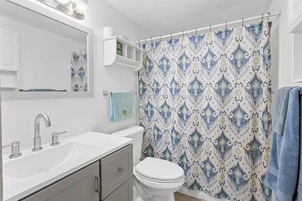 $140,000 | 2950 Southeast Ocean Boulevard, Unit 15, Stuart, FL 34996
