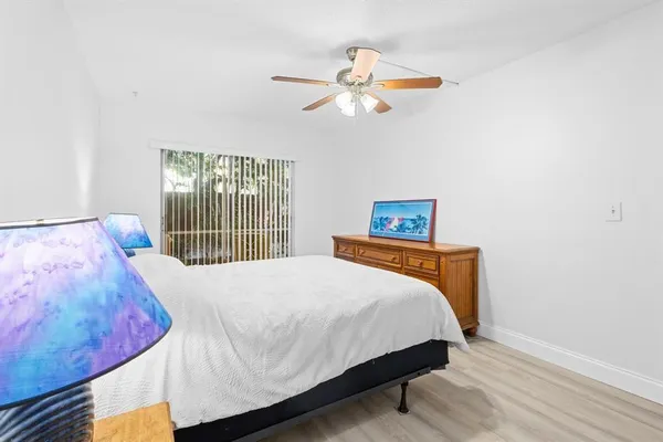 $140,000 | 2950 Southeast Ocean Boulevard, Unit 15, Stuart, FL 34996