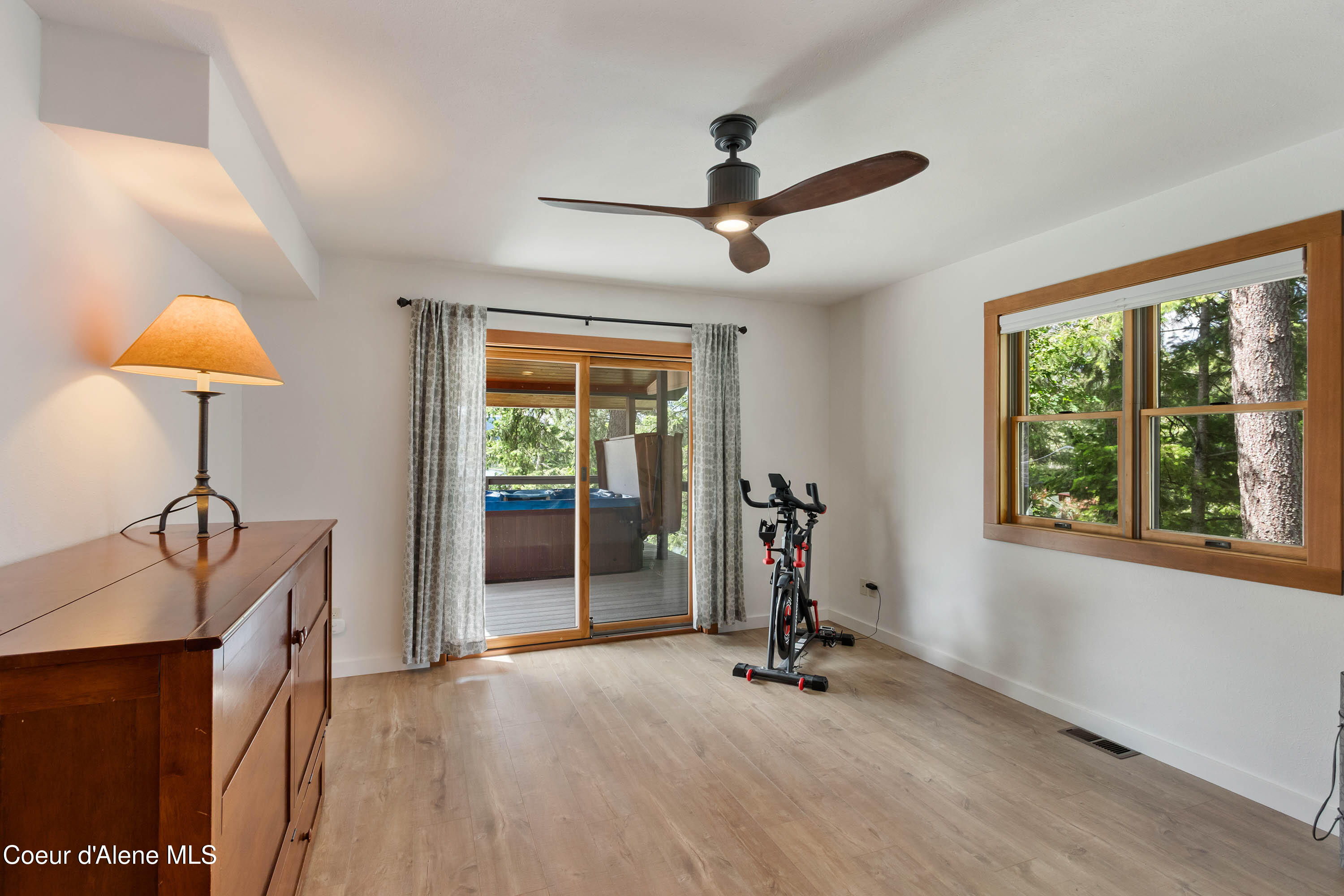 2385 Sunnyside Road Sandpoint, ID 83864 - Photo 16 of 64 Main Floor Suite 2