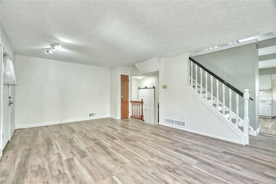 41 Kingston Street Rochester, NY 14609 - Photo 7 of 37 Gallery Image 7