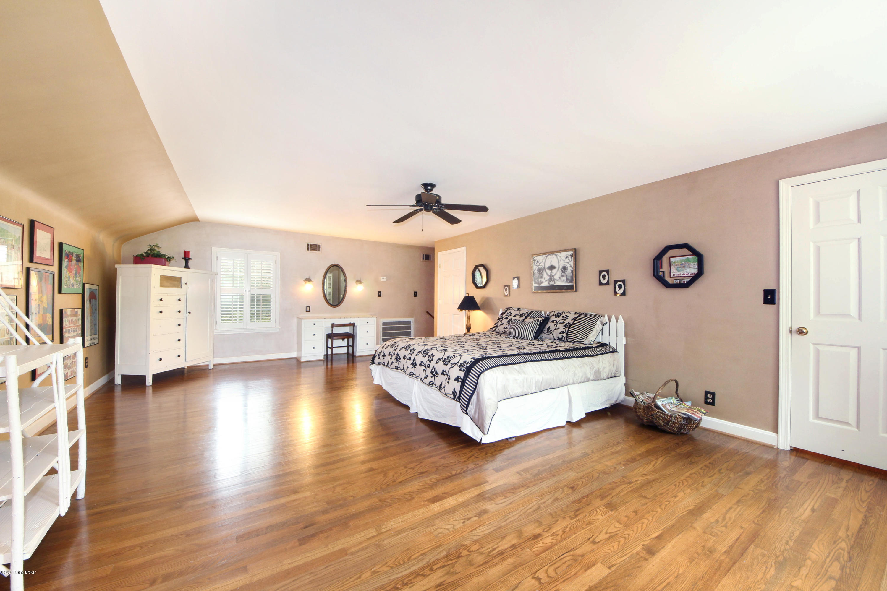2400 Merrick Road Louisville, KY 40207 - Photo 18 of 35 IMG_5135-12