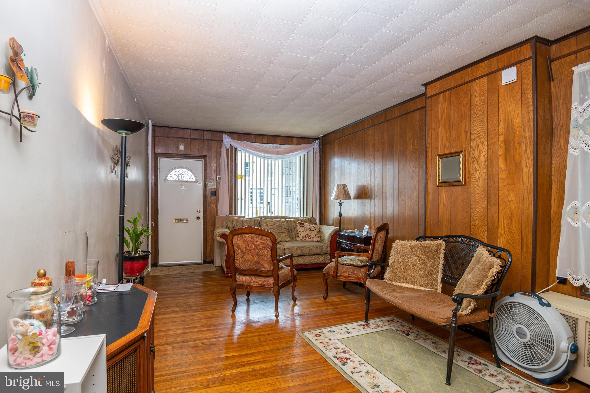 1008 Spring Street Reading, PA 19604 - Photo 8 of 24 Gallery Image 8