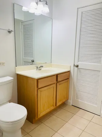 $2,300 | 600 West Russell Street, Unit 210, Barrington, IL 60010