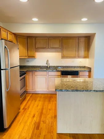 $2,300 | 600 West Russell Street, Unit 210, Barrington, IL 60010