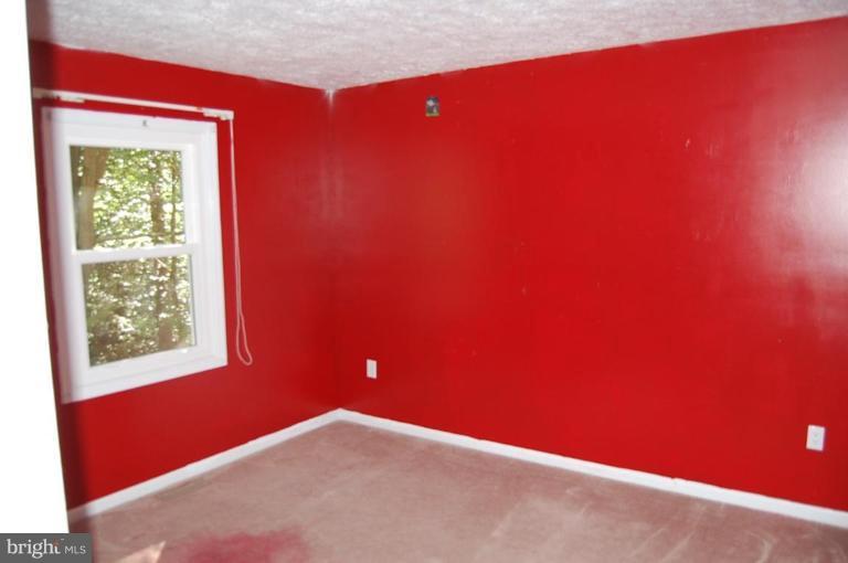8160 Sinclair Mill Road Manassas, VA 20112 - Photo 14 of 15 Bedroom #2