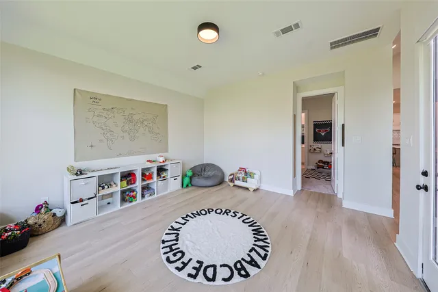 $879,500 | 26951 Longwood Ledge Lane, The Woodlands, TX 77389