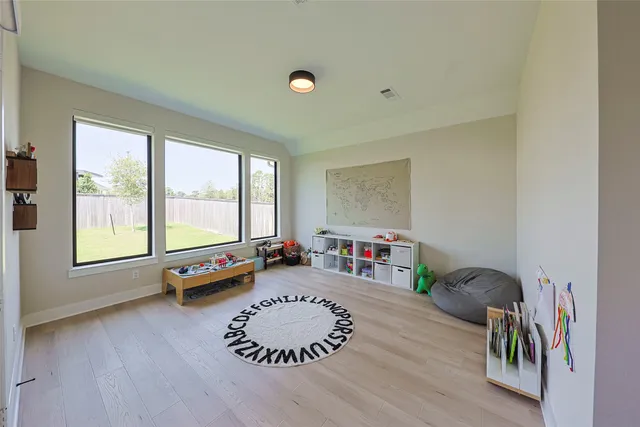 $879,500 | 26951 Longwood Ledge Lane, The Woodlands, TX 77389