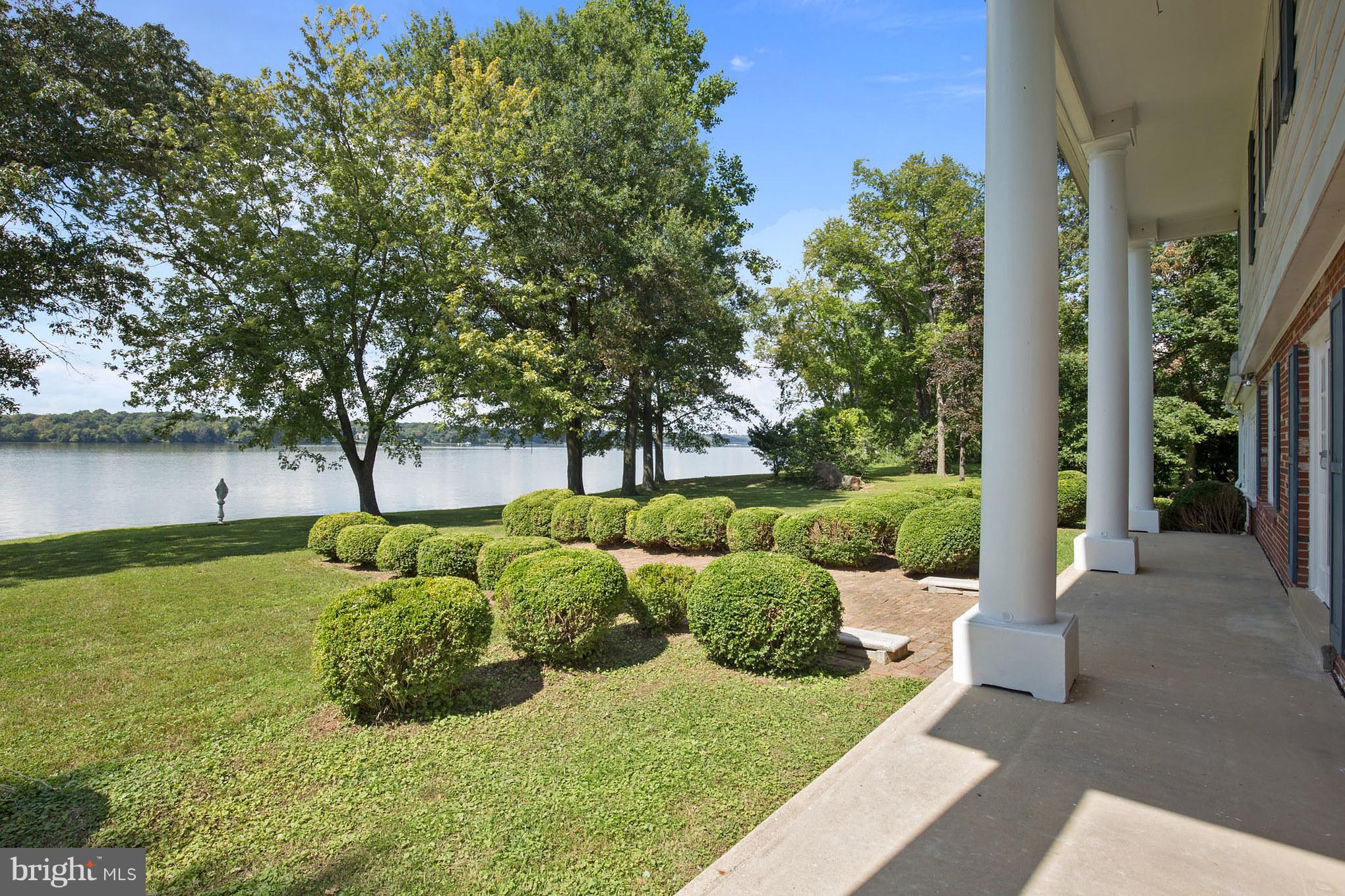 12301 Hatton Point Road Fort Washington, MD 20744 - Photo 8 of 13 Exterior (Front)