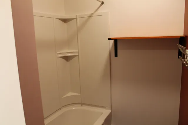 $1,650 | 38 Church Street, Lincoln, NH 03251