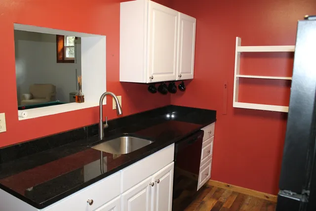 $1,650 | 38 Church Street, Lincoln, NH 03251