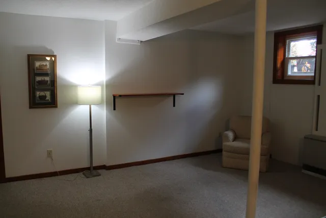 $1,650 | 38 Church Street, Lincoln, NH 03251