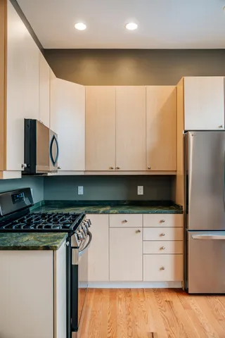 $424,900 | 530 West Doty Street, Unit 304, Madison, WI 53703